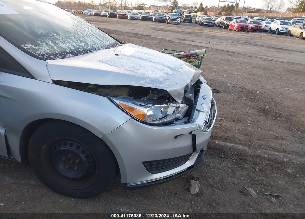 2018 FORD FOCUS S VIN: 1FADP3E2XJL208126