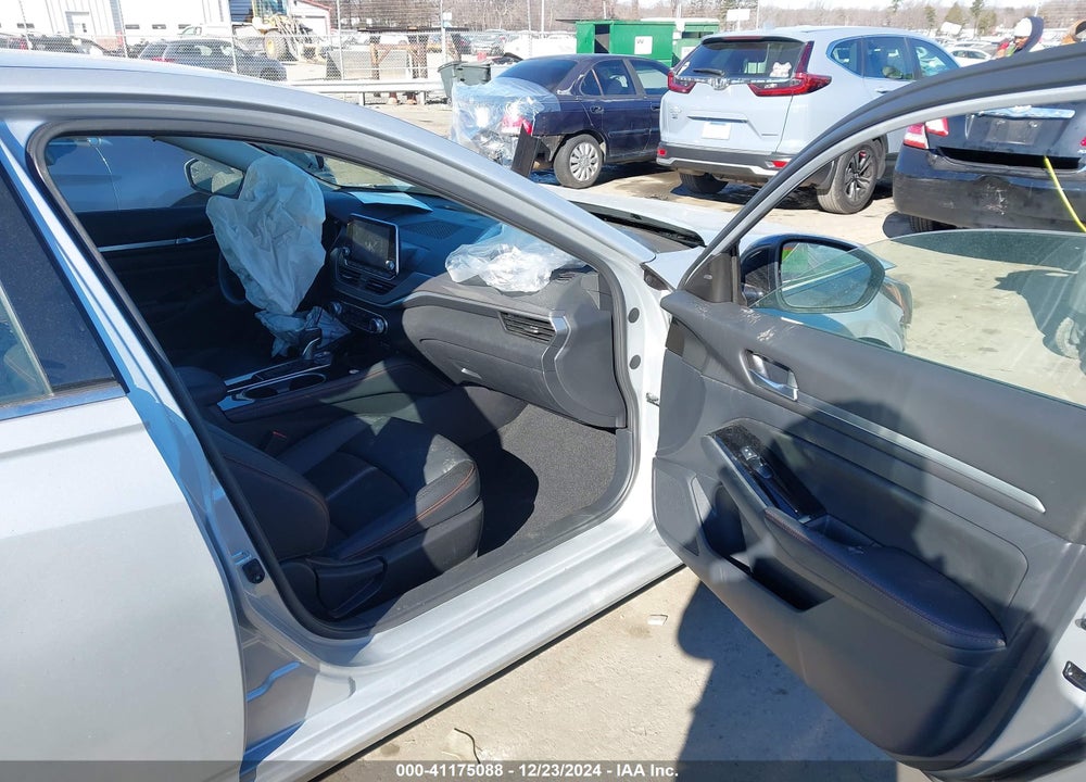 2024 NISSAN ALTIMA SR FWD VIN: 1N4BL4CVXRN399455