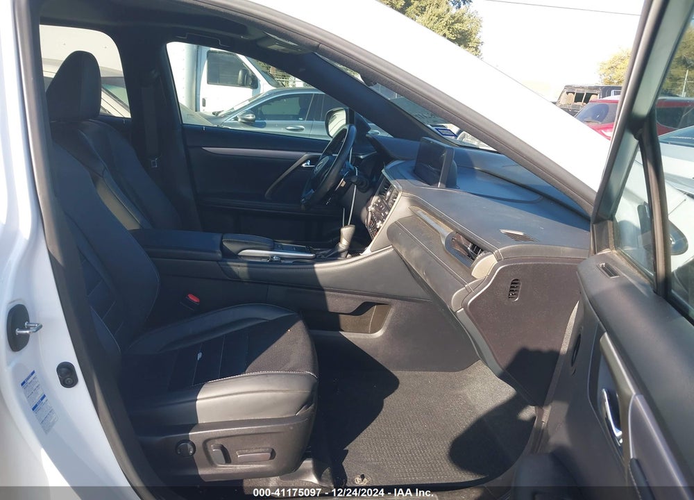 2022 LEXUS RX VIN: 2T2YZMDA0NC368528