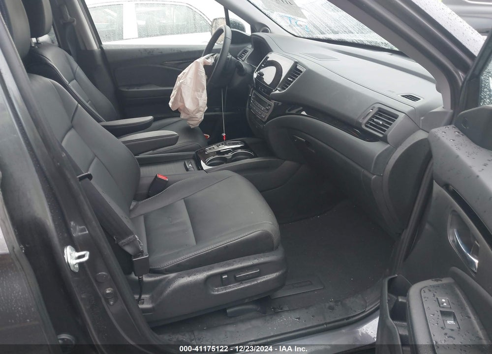 2021 HONDA PILOT VIN: 5FNYF6H61MB075214