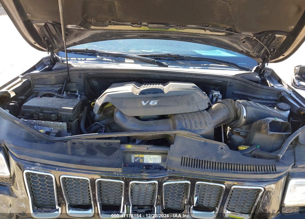 2015 JEEP GRAND CHEROKEE OVERLAND VIN: 1C4RJECG6FC780216