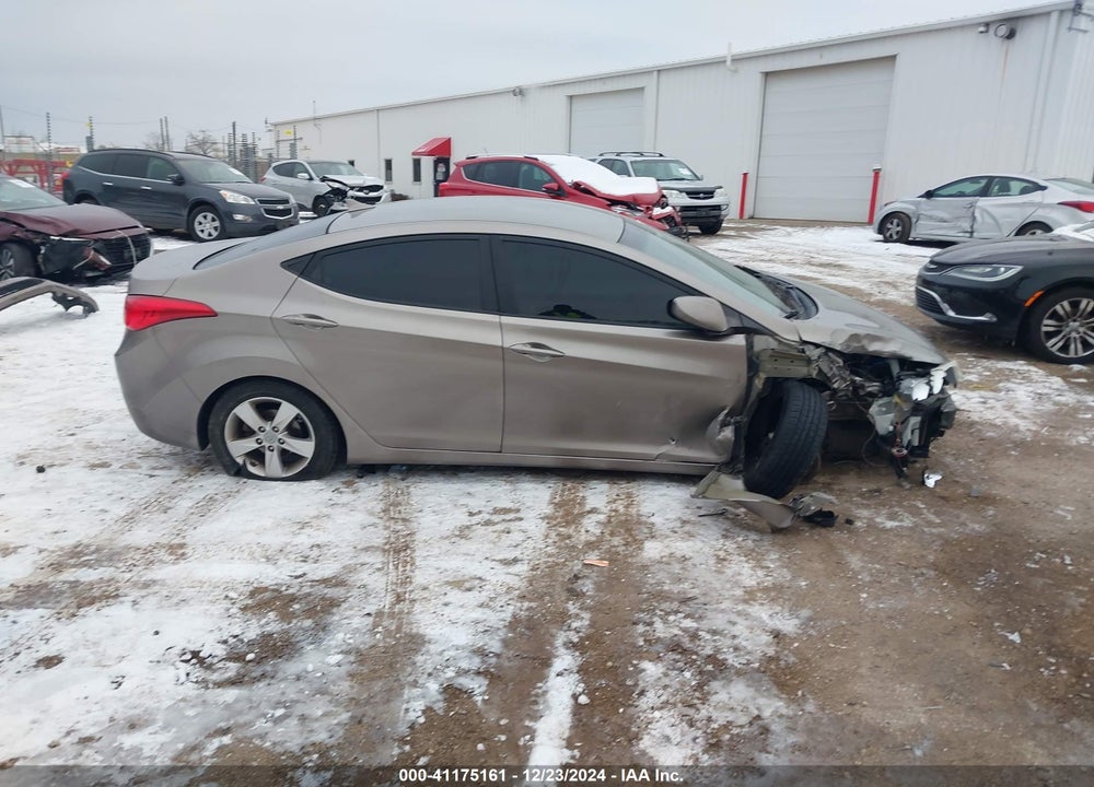 2012 HYUNDAI ELANTRA VIN: 5NPDH4AE8CH099394