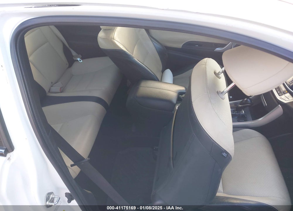 2013 HONDA ACCORD VIN: 1HGCT1B8XDA012154