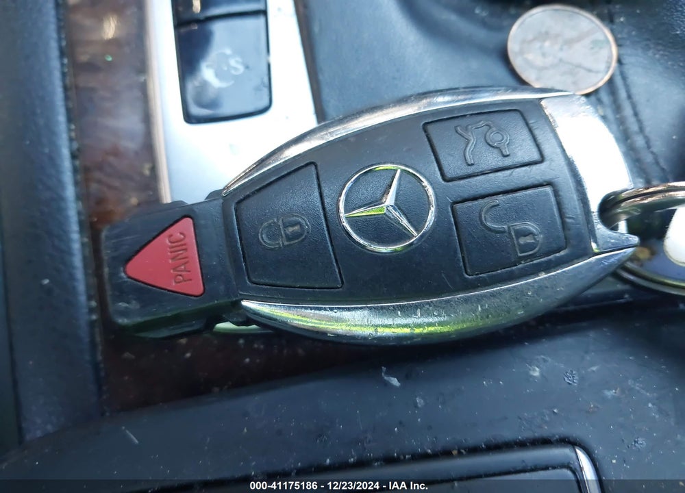 2012 MERCEDES-BENZ C 250 LUXURY/SPORT VIN: WDDGF4HB3CR216361