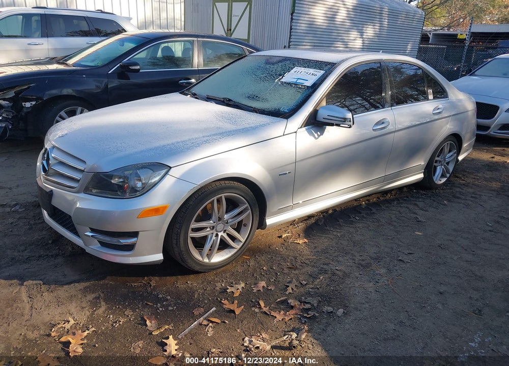 2012 MERCEDES-BENZ C 250 LUXURY/SPORT VIN: WDDGF4HB3CR216361