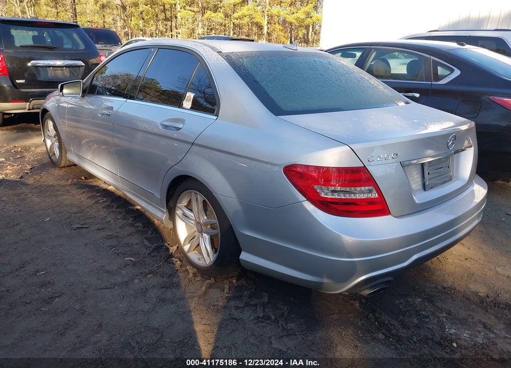 2012 MERCEDES-BENZ C 250 LUXURY/SPORT VIN: WDDGF4HB3CR216361