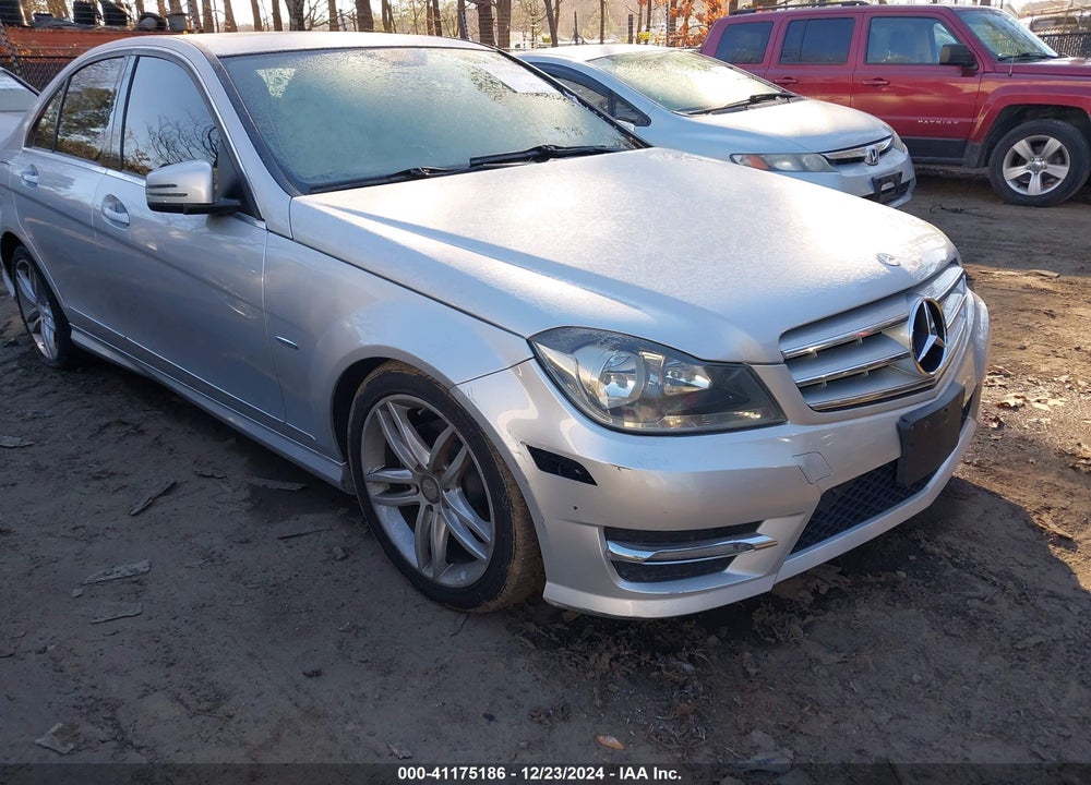 2012 MERCEDES-BENZ C 250 LUXURY/SPORT VIN: WDDGF4HB3CR216361