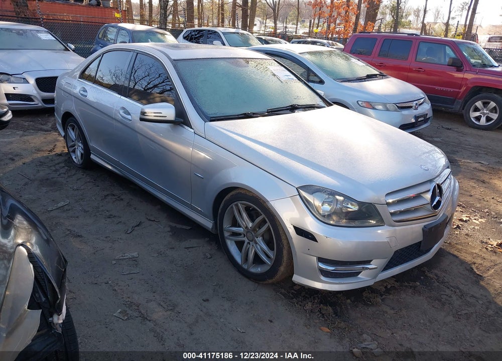 2012 MERCEDES-BENZ C 250 LUXURY/SPORT VIN: WDDGF4HB3CR216361