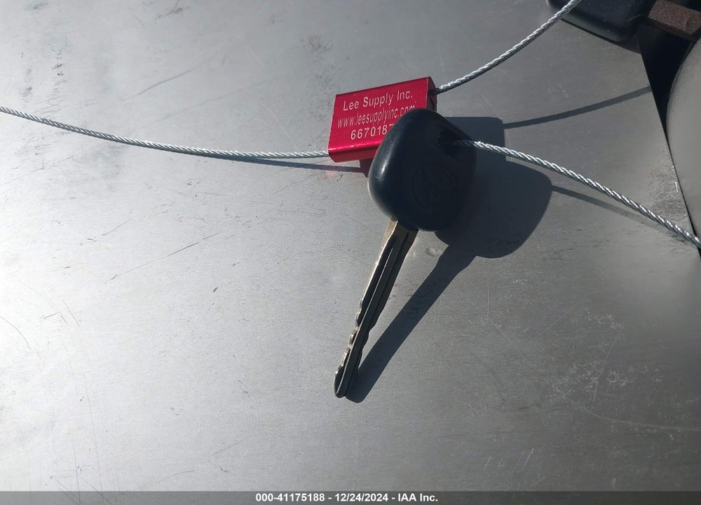 2000 TOYOTA AVALON XLS VIN: 4T1BF28B4YU030076