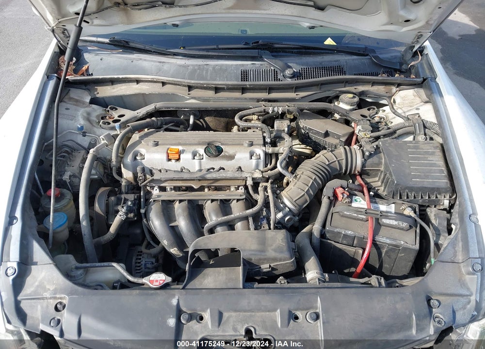 2010 HONDA ACCORD 2.4 EX-L VIN: 1HGCP2F84AA142642