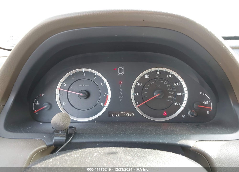 2010 HONDA ACCORD 2.4 EX-L VIN: 1HGCP2F84AA142642