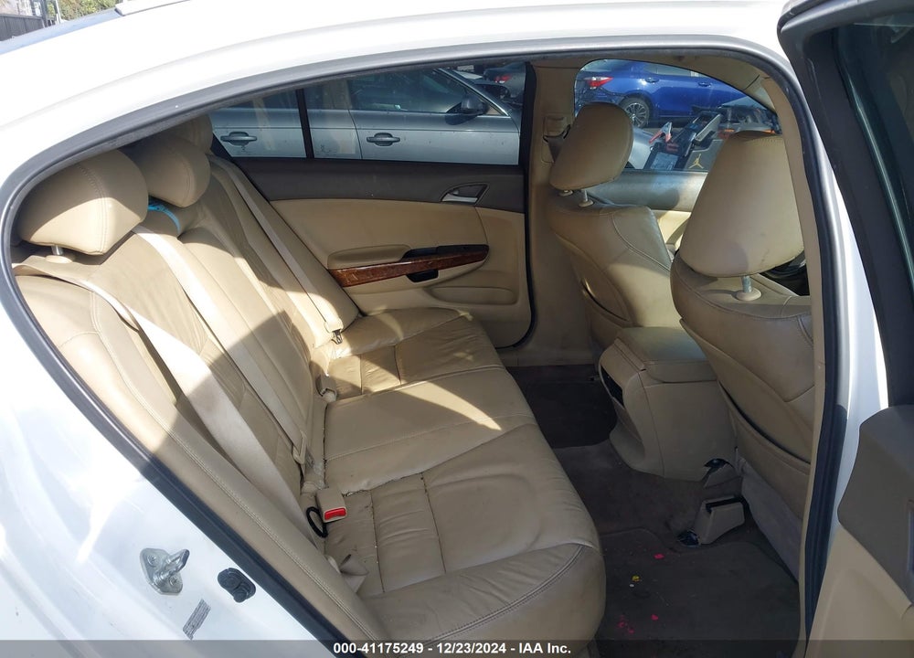 2010 HONDA ACCORD 2.4 EX-L VIN: 1HGCP2F84AA142642