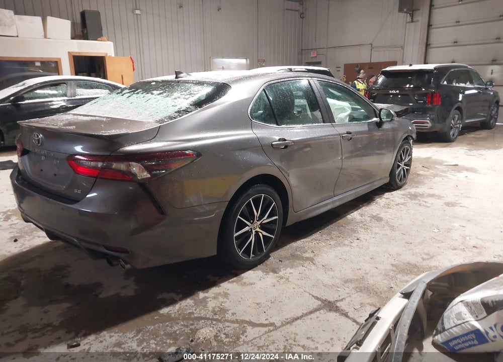 2021 TOYOTA CAMRY SE VIN: 4T1G11AK0MU414701