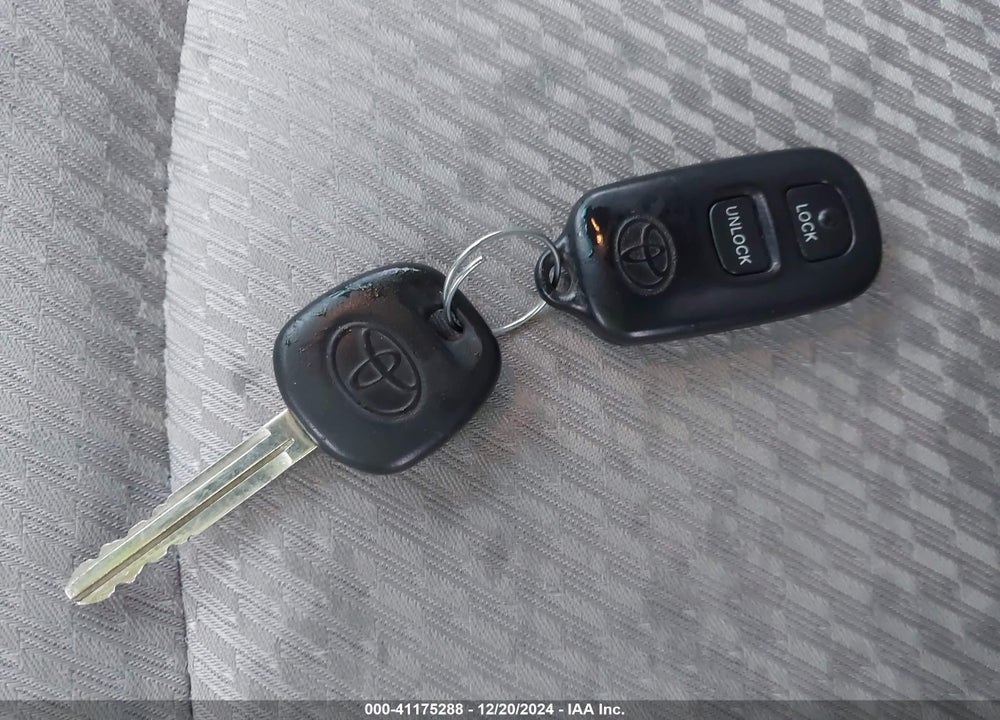 2006 TOYOTA HIGHLANDER HYBRID V6 VIN: JTEEW21A860030746