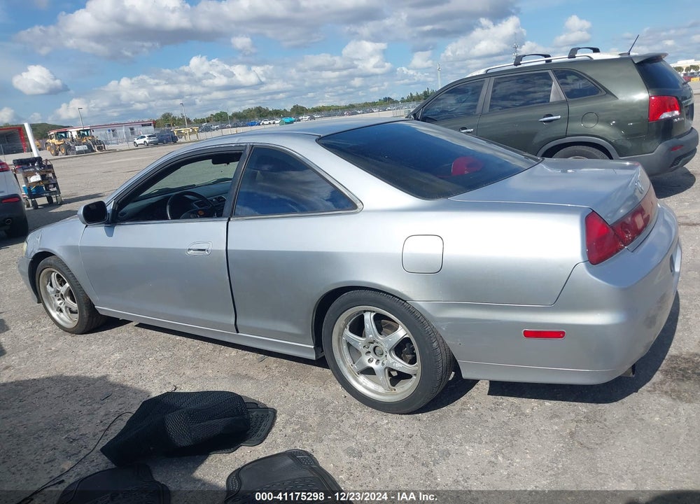 2001 HONDA ACCORD 3.0 EX VIN: 1HGCG22551A022568