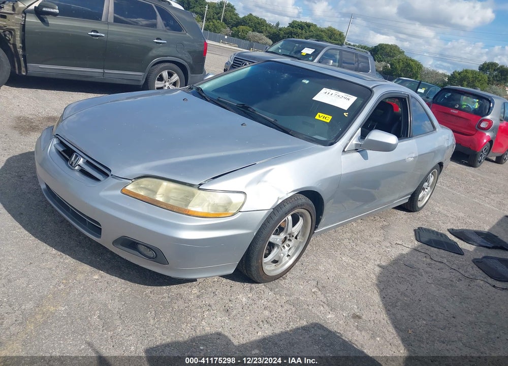 2001 HONDA ACCORD 3.0 EX VIN: 1HGCG22551A022568