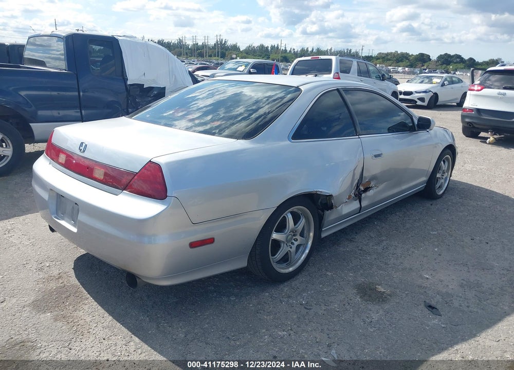 2001 HONDA ACCORD 3.0 EX VIN: 1HGCG22551A022568