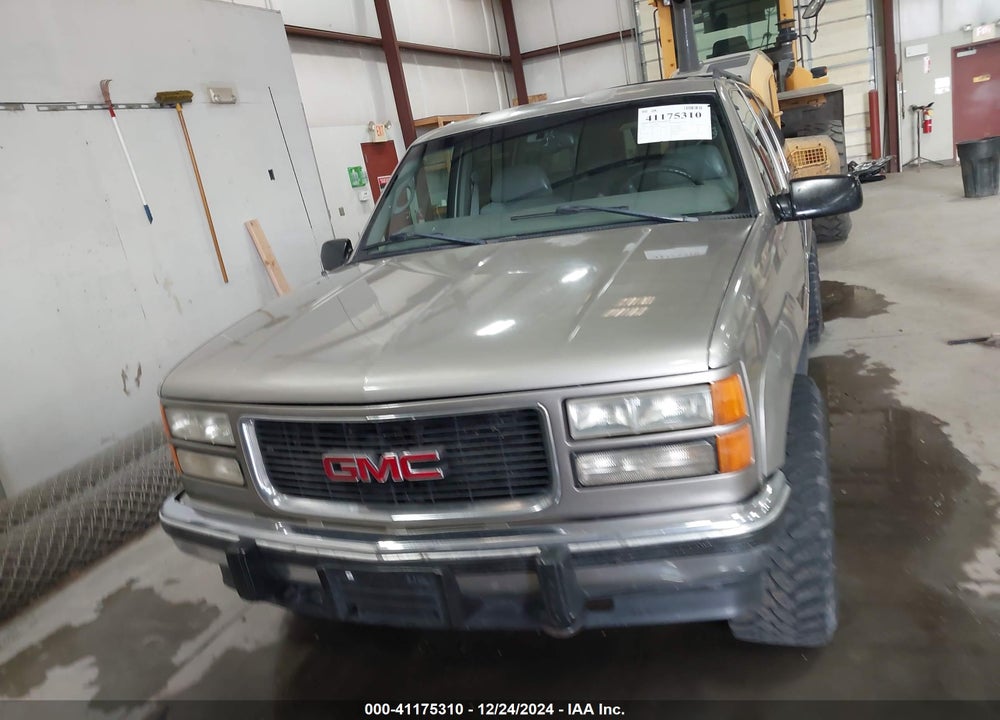 1999 GMC SUBURBAN 1500 SL VIN: 1GKFK16R4XJ720961