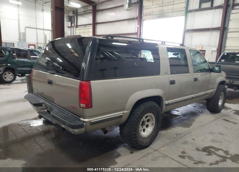 1999 GMC SUBURBAN 1500 SL VIN: 1GKFK16R4XJ720961