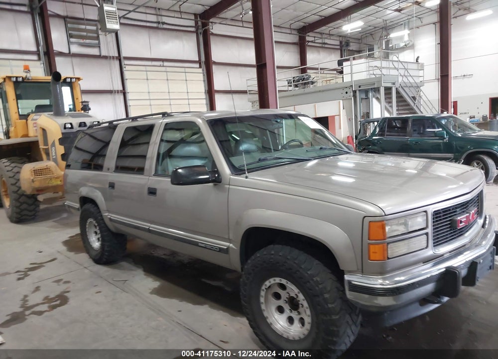 1999 GMC SUBURBAN 1500 SL VIN: 1GKFK16R4XJ720961