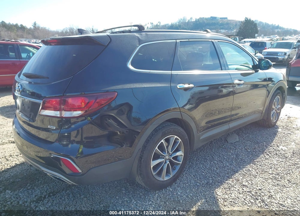 2017 HYUNDAI SANTA FE SE VIN: KM8SMDHF3HU176506