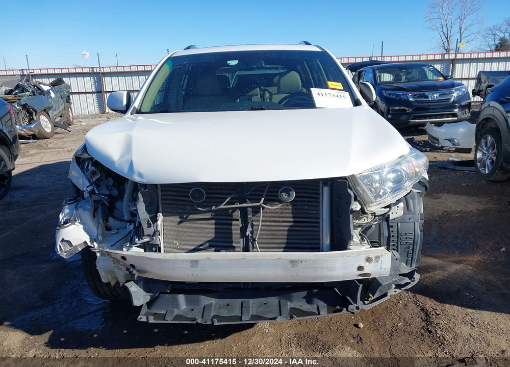 2011 TOYOTA HIGHLANDER LIMITED V6 VIN: 5TDYK3EH5BS049112
