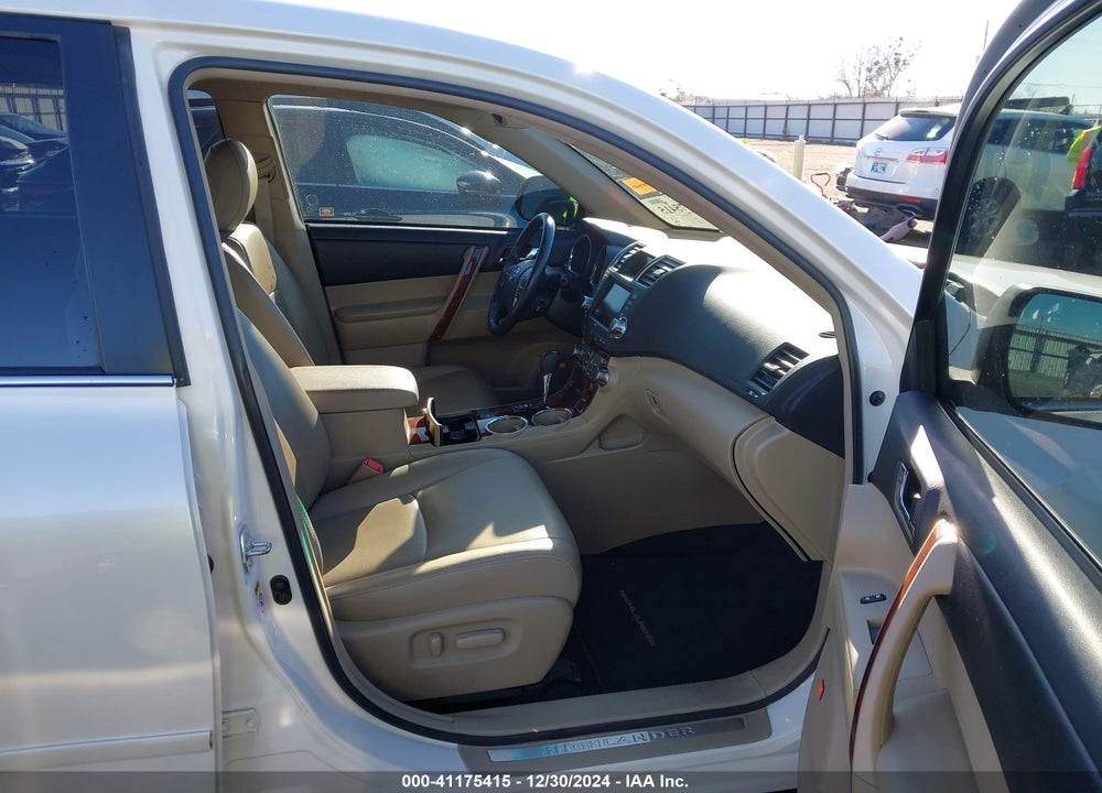 2011 TOYOTA HIGHLANDER LIMITED V6 VIN: 5TDYK3EH5BS049112