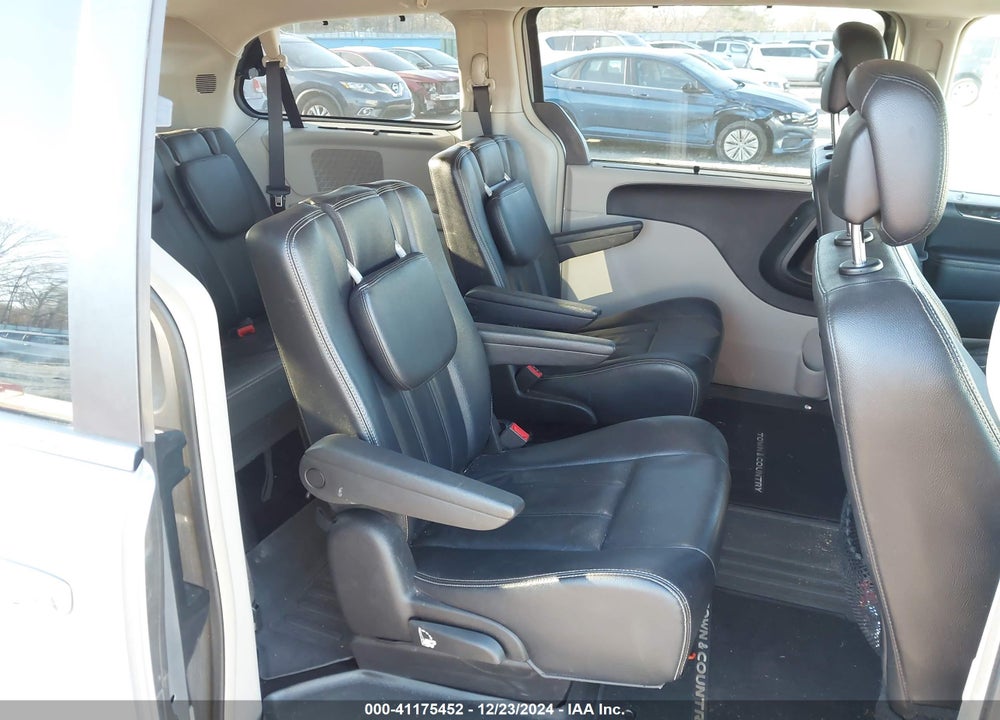 2015 CHRYSLER TOWN & COUNTRY TOURING VIN: 2C4RC1BG4FR655677
