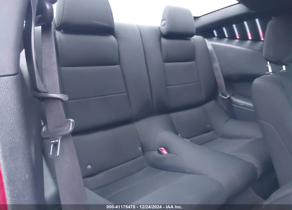 2014 FORD MUSTANG V6 VIN: 1ZVBP8AM7E5269821