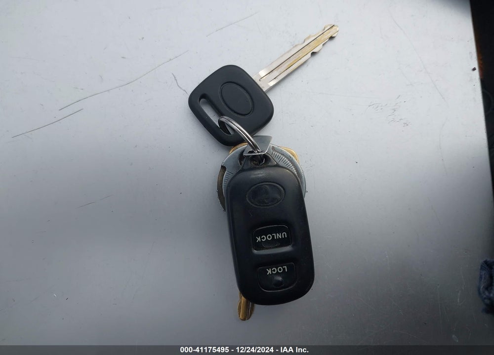 2003 TOYOTA SIENNA CE VIN: 4T3ZF19C93U536843