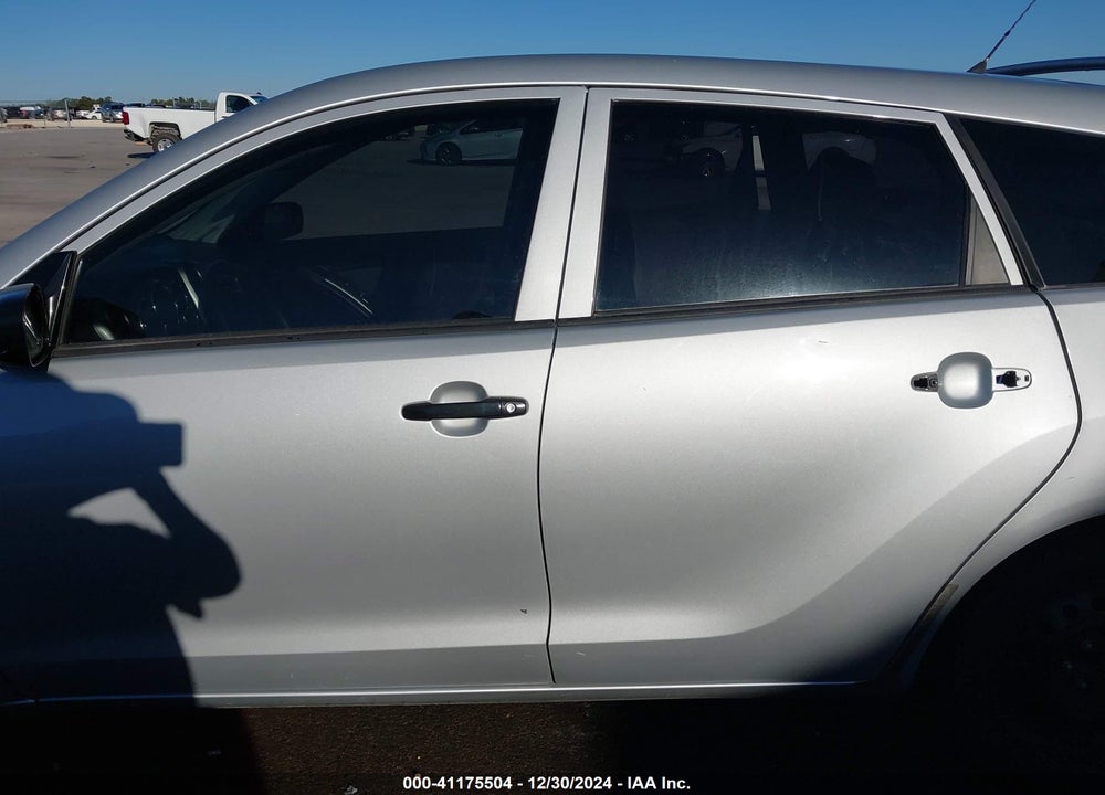 2007 TOYOTA MATRIX VIN: 2T1KR32E97C681302