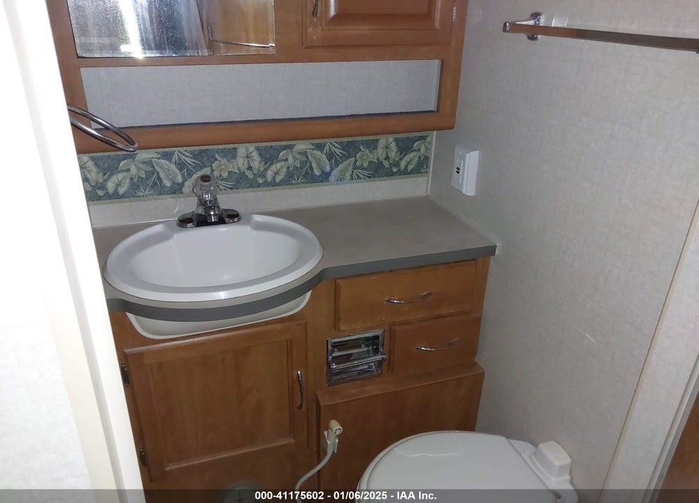 2006 FORD E-450 JAMBOREE MOTOR HOME VIN: 1FDXE45S56DA39987