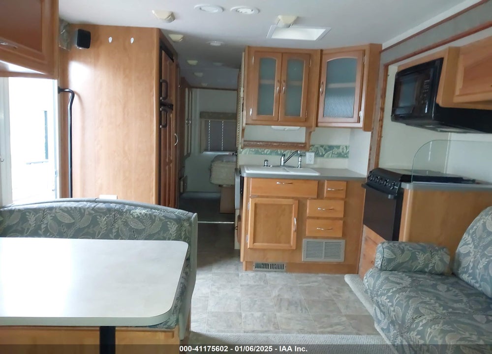 2006 FORD E-450 JAMBOREE MOTOR HOME VIN: 1FDXE45S56DA39987