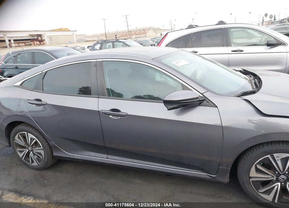 2018 HONDA CIVIC EX-L VIN: 19XFC1F73JE200729