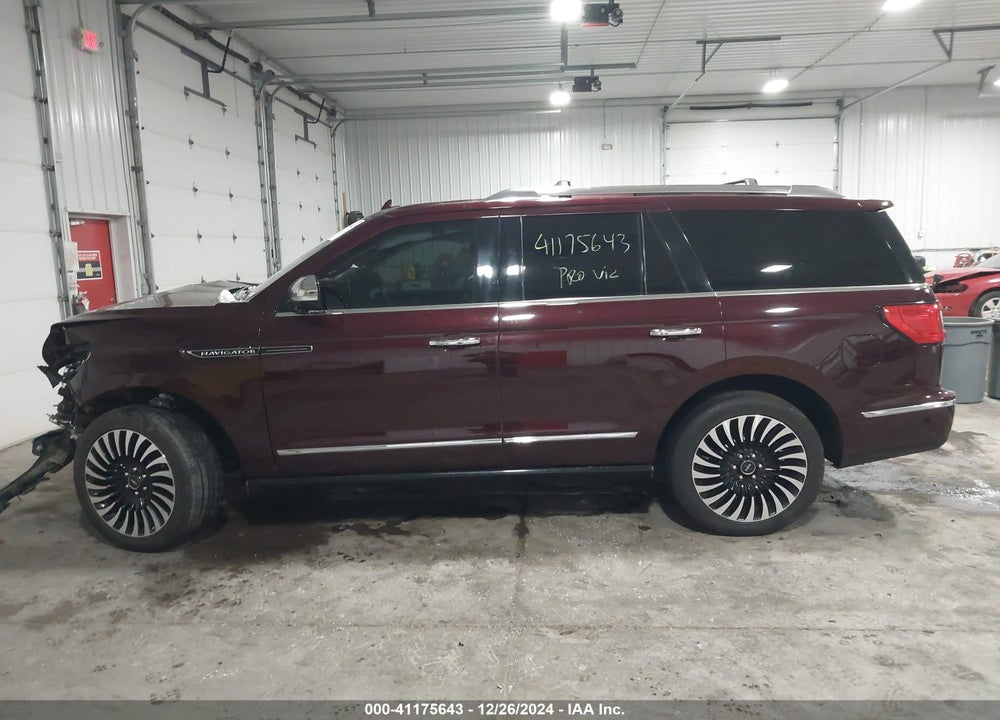 2018 LINCOLN NAVIGATOR BLACK LABEL VIN: 5LMJJ2TT2JEL14023