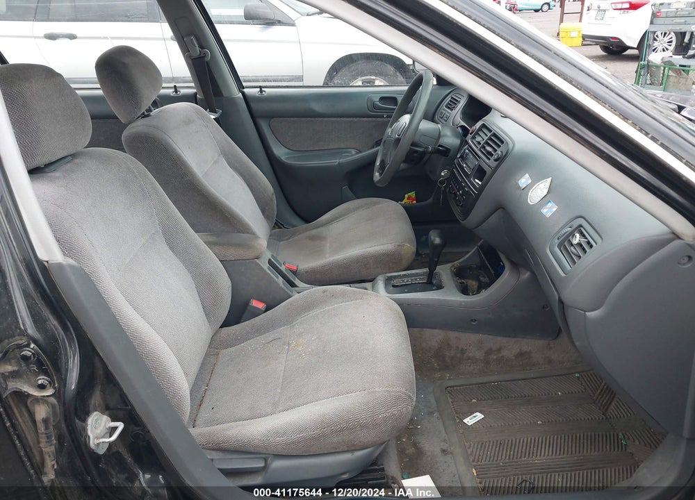 1997 HONDA CIVIC LX VIN: 2HGEJ6672VH543932