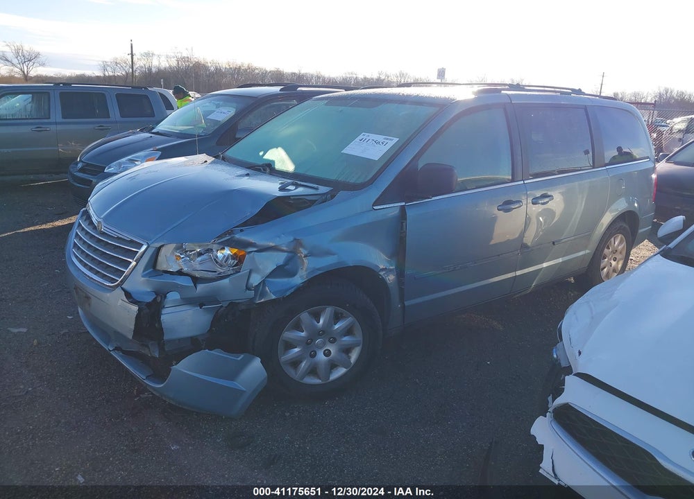 2009 CHRYSLER TOWN & COUNTRY LX VIN: 2A8HR44E39R512675