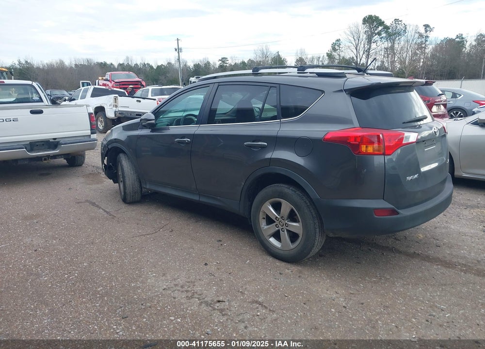 2015 TOYOTA RAV4 XLE VIN: 2T3WFREV5FW164804