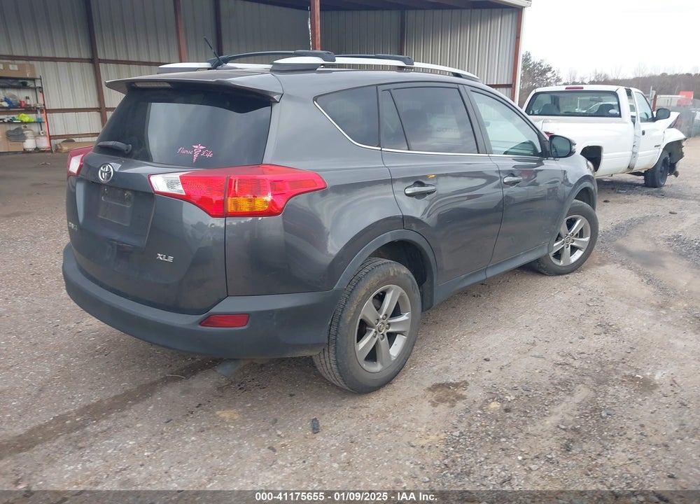 2015 TOYOTA RAV4 XLE VIN: 2T3WFREV5FW164804