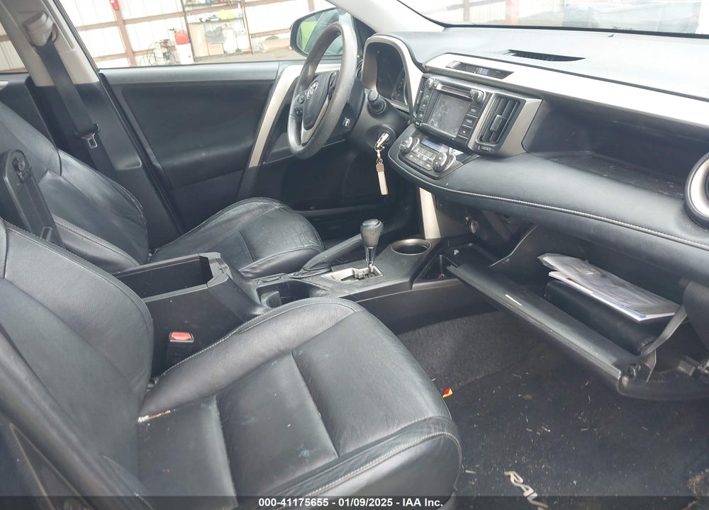 2015 TOYOTA RAV4 XLE VIN: 2T3WFREV5FW164804