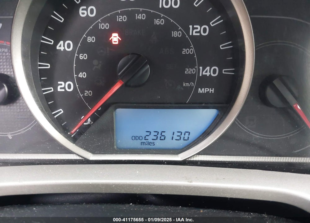 2015 TOYOTA RAV4 XLE VIN: 2T3WFREV5FW164804