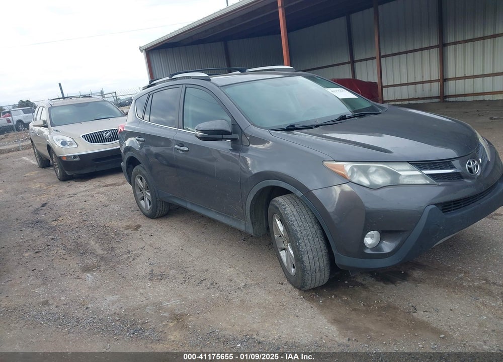 2015 TOYOTA RAV4 XLE VIN: 2T3WFREV5FW164804