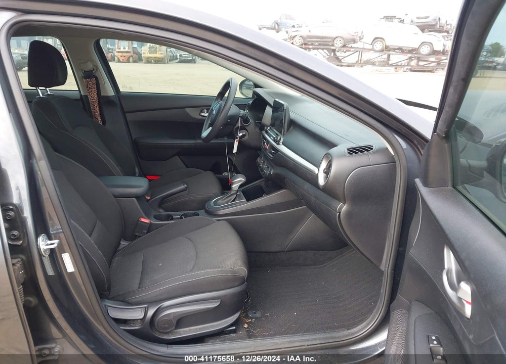 2021 KIA FORTE VIN: 3KPF24AD5ME378177