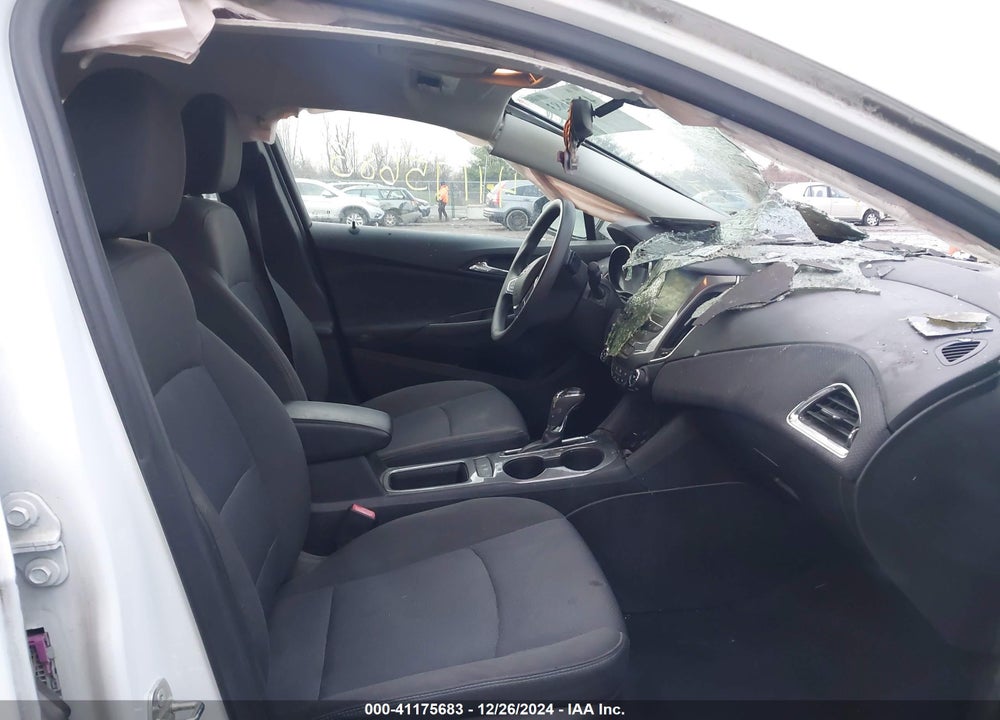 2018 CHEVROLET CRUZE LT AUTO VIN: 3G1BE6SM3JS631549