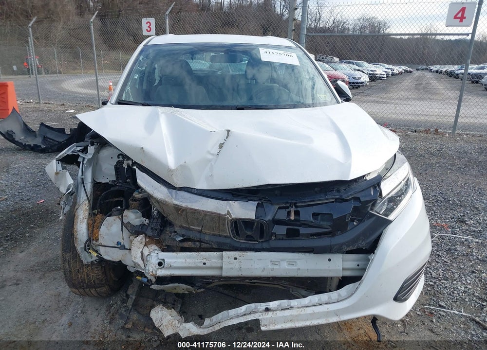 2022 HONDA HR-V AWD LX VIN: 3CZRU6H31NM724243