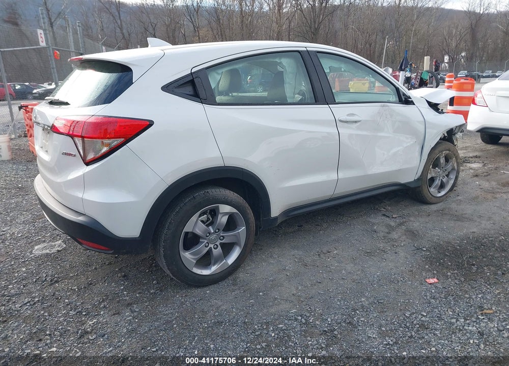 2022 HONDA HR-V AWD LX VIN: 3CZRU6H31NM724243