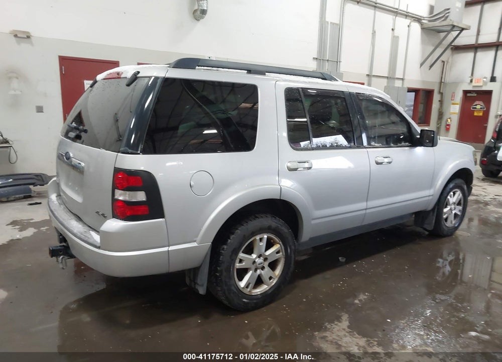 2009 FORD EXPLORER XLT VIN: 1FMEU73899UA20673