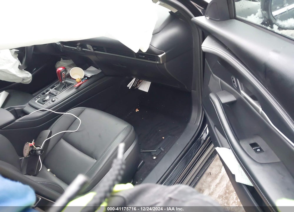 2023 MAZDA CX-30 2.5 S SELECT VIN: 3MVDMBBM1PM520666