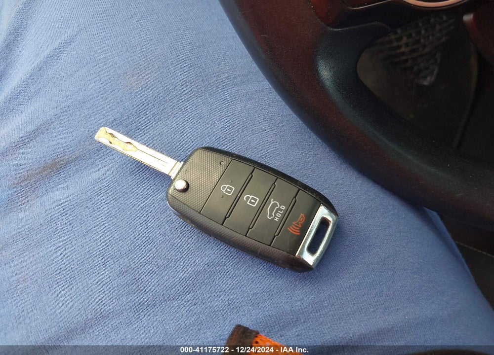 2015 KIA SOUL VIN: KNDJP3A50F7177899