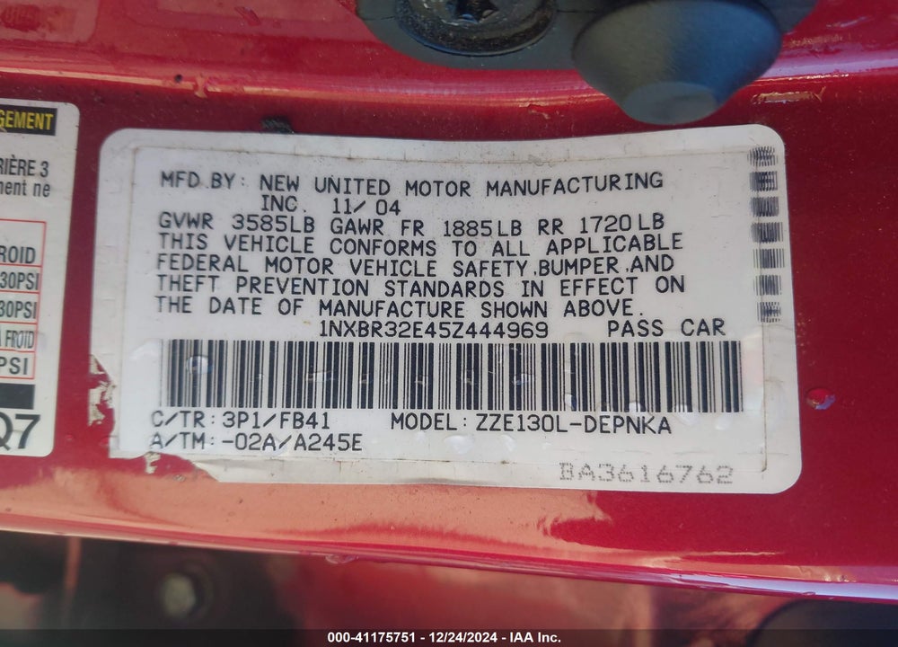 2005 TOYOTA COROLLA LE VIN: 1NXBR32E45Z444969